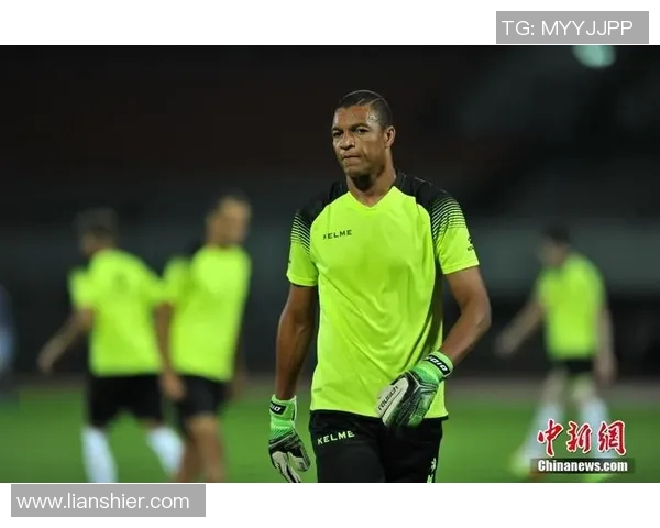 当今足坛最受欢迎的明星球员盘点与分析