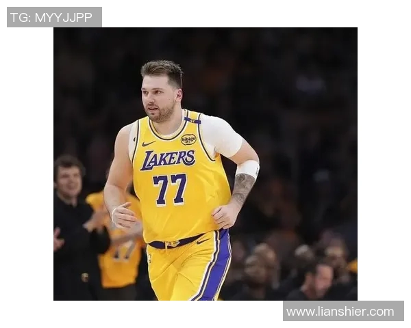 篮球明星因投资失误遭遇巨额亏损背后的故事与启示